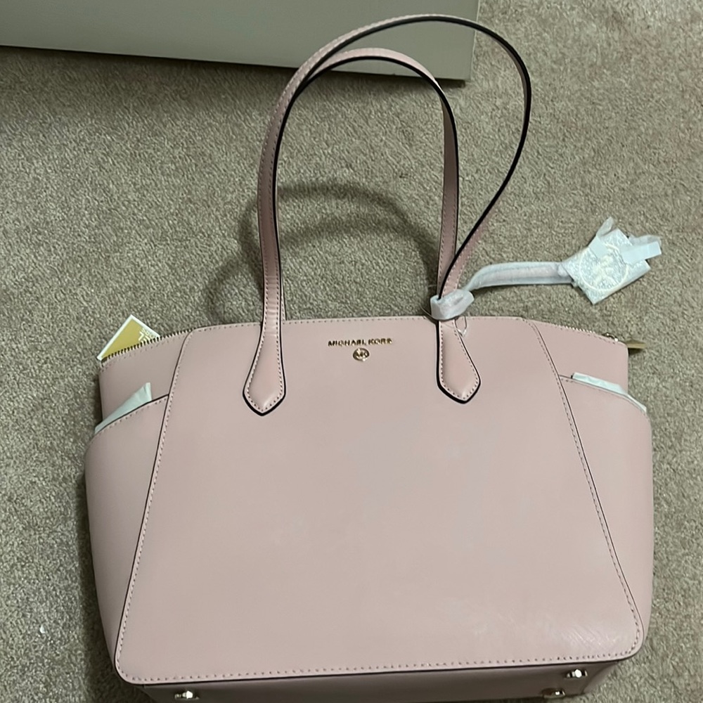Micheal Kors Tote